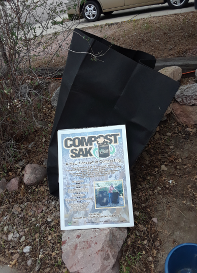 compost sak in front-yard